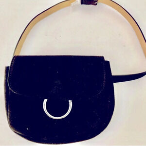 VINCE CAMUTO Black Suede Belt/Hip/Fanny Bag